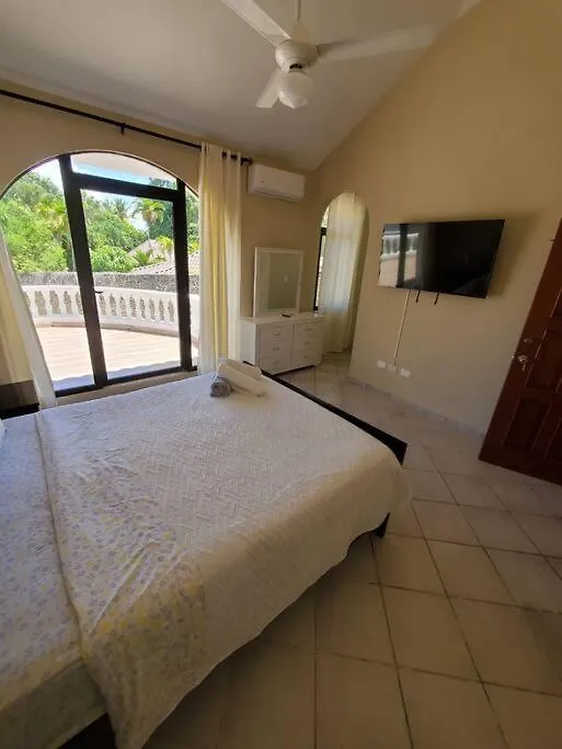 Villa Michel Laguna del Higuero