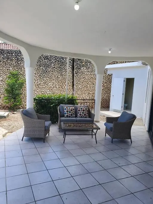 Villa Michel Laguna del Higuero